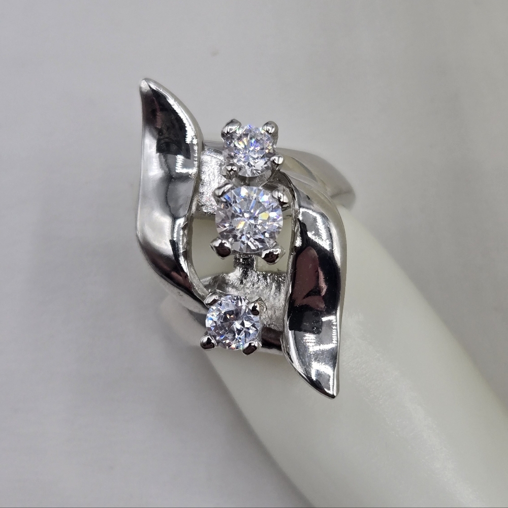 Swarovski Crystal Elements Silver Statement Ring Size 6 Prom Bridal Formal 137